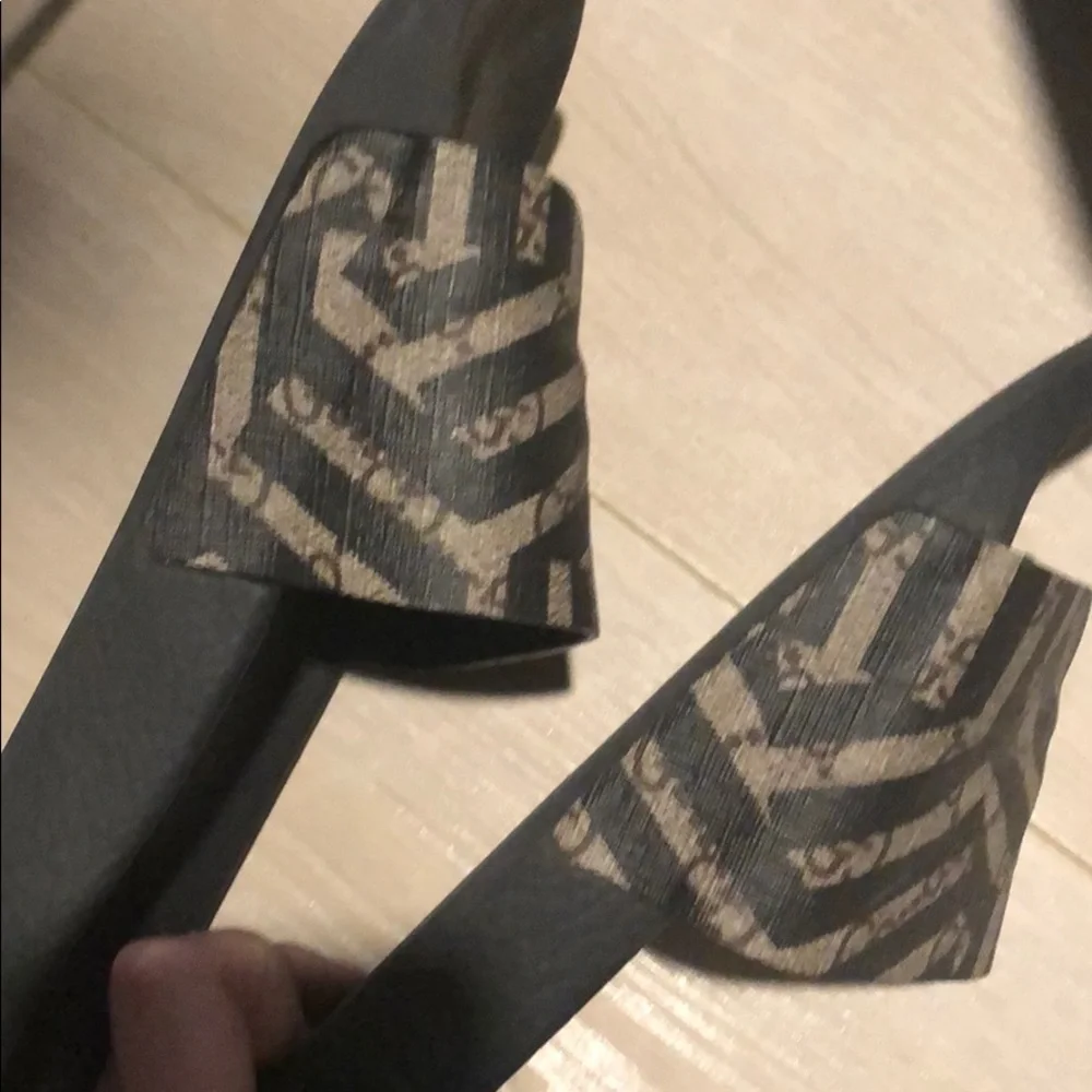 Authentic Gucci flops - Picture 6 of 7